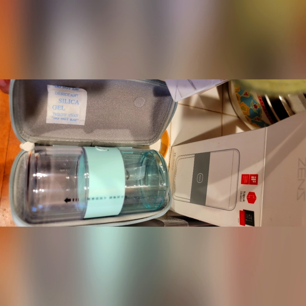 Tea Travel Bottle Set with case